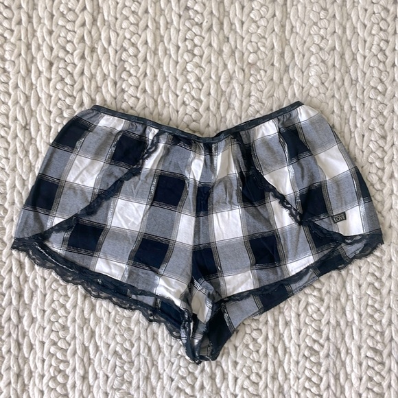 NWT Victoria’s Secret Black & White Plaid Sleep Set - Size M - Picture 5 of 6